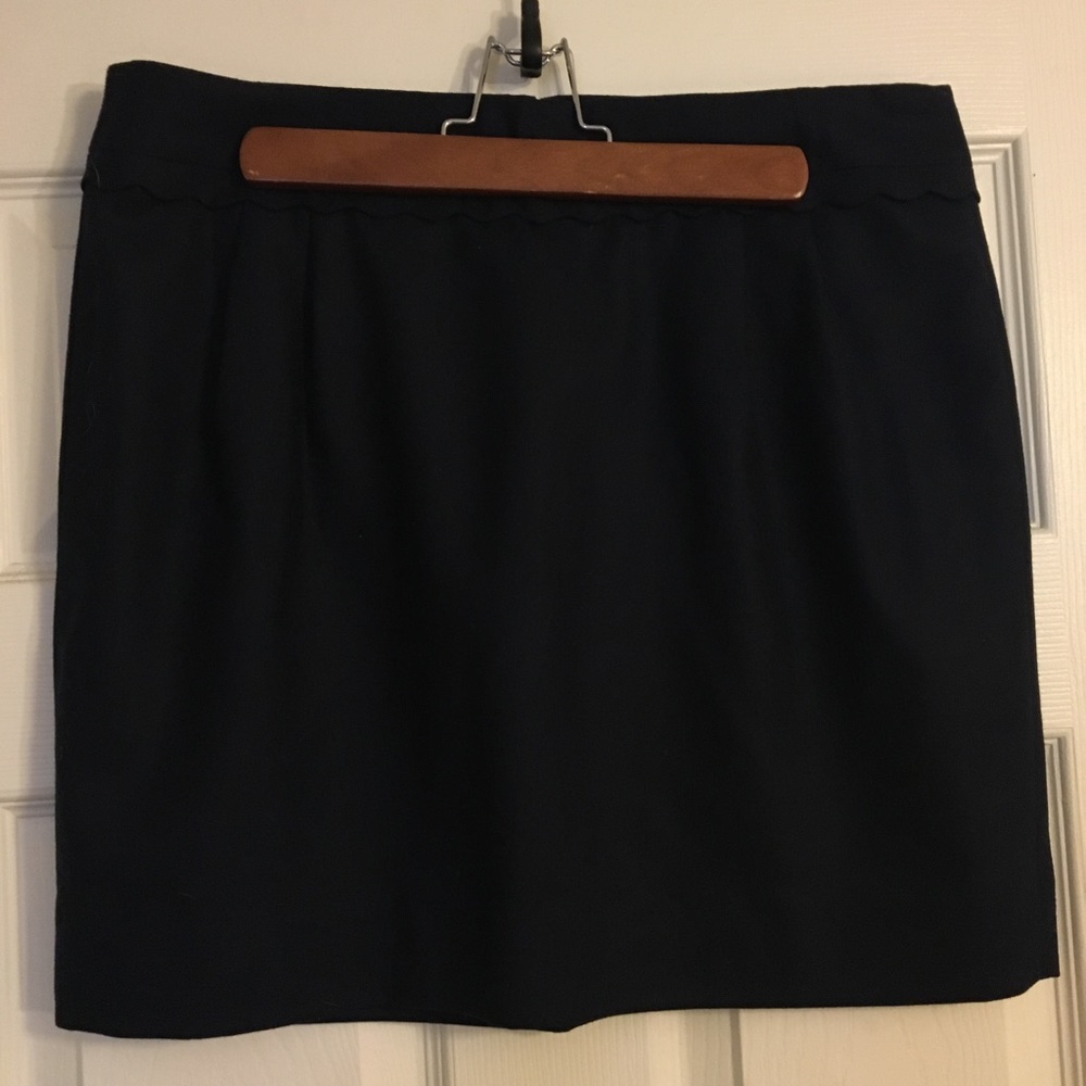 NWOT NEVER WORN scalloped Navy JCrew skirt